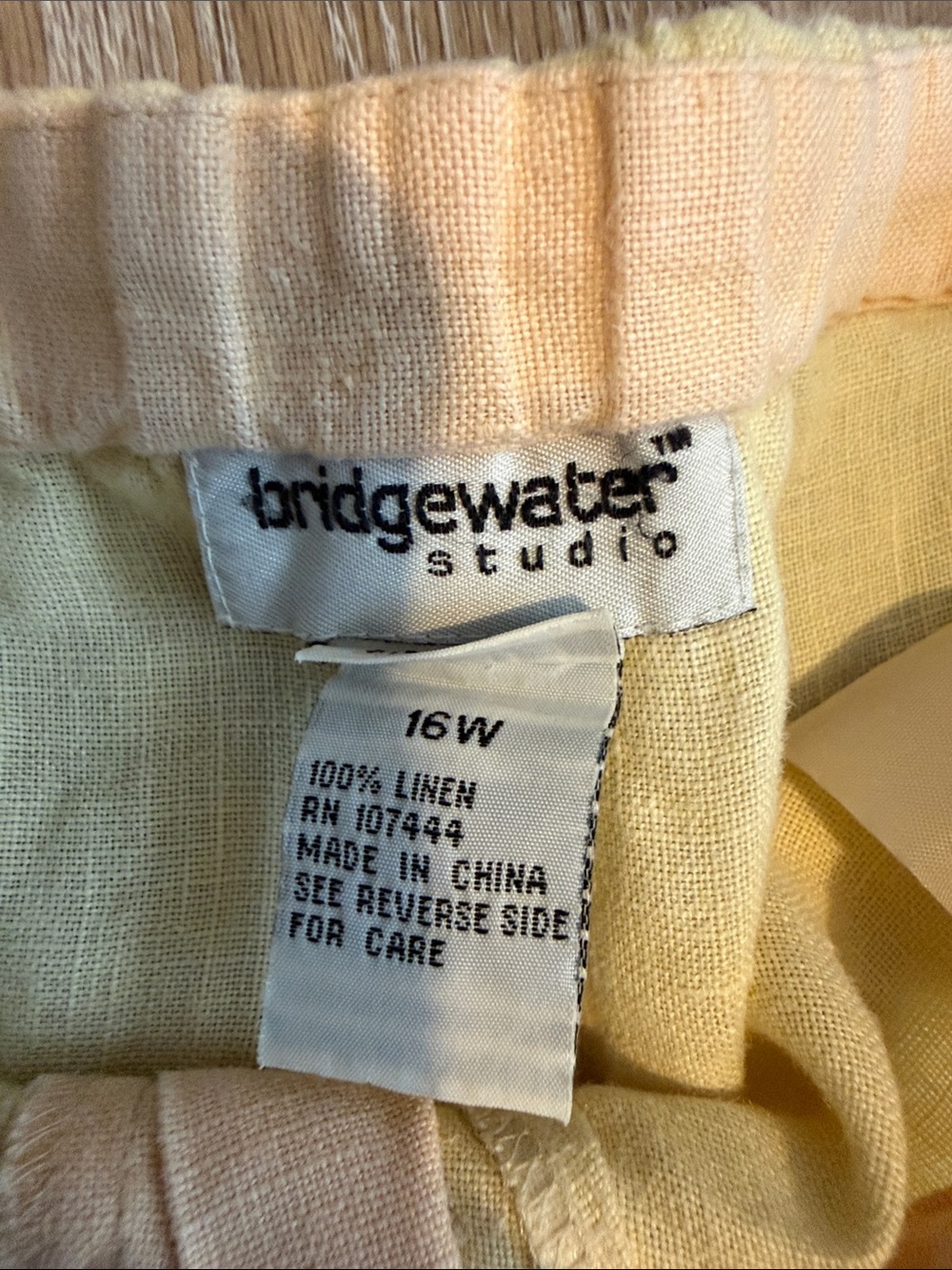 Butter Yellow 100% Linen Capris - Picture 2 of 8